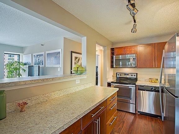 2nd image of 443 E Erie St #5611