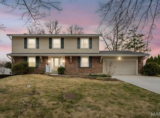 202 Wildbrier Dr, Ballwin, MO