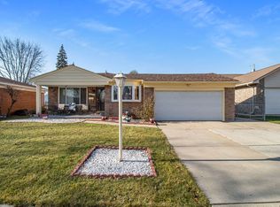 26649 Curie Ave, Warren, MI 48091