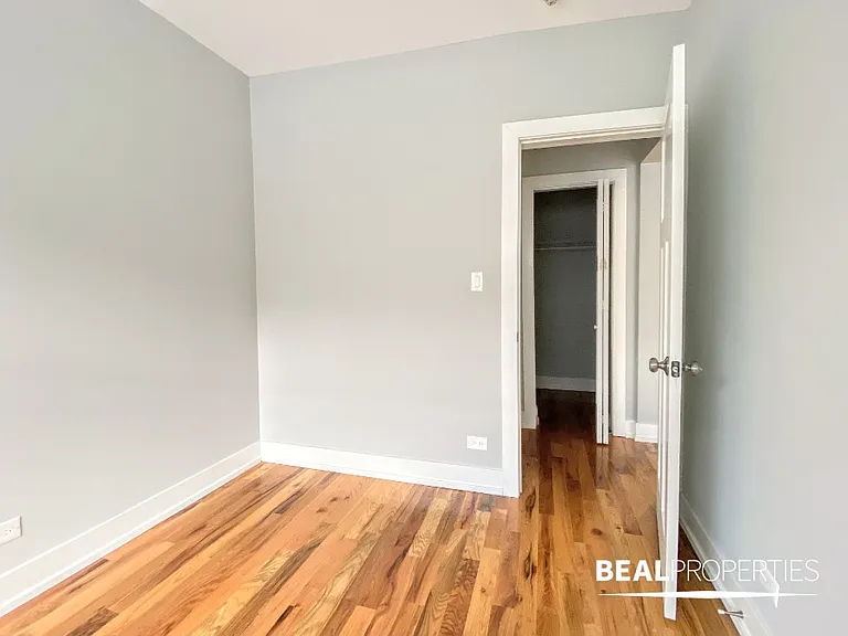 545 Chestnut St #301 — Photo 9