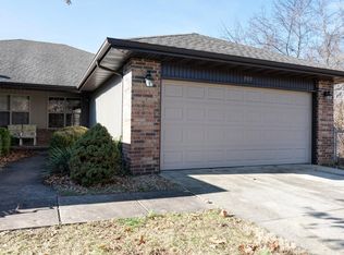 3313 S Clifton Ave, Springfield, MO 65807