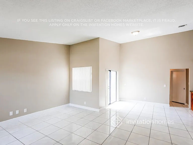 9810 SW 57th St — Photo 5