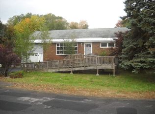 34 Willow St, Schenectady, NY 12306