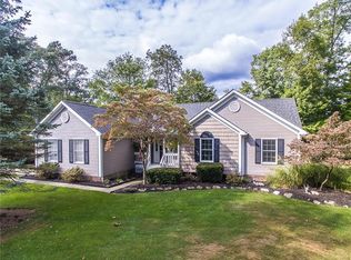 9380 Forest Point Dr, Macedonia, OH 44056