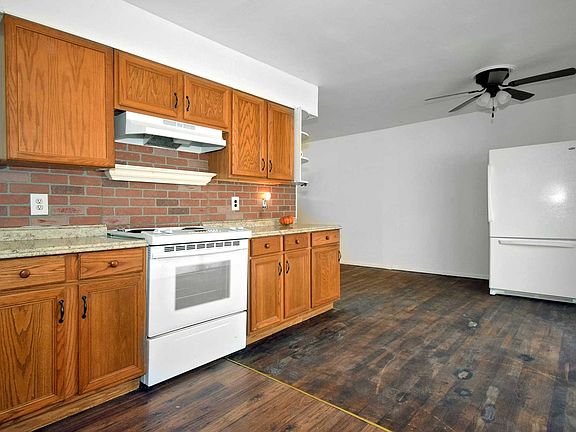 5th image of 113 Wood Ave