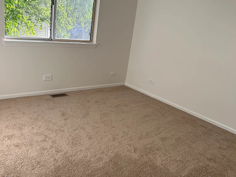 6 W Rosewood Ln — Photo 10