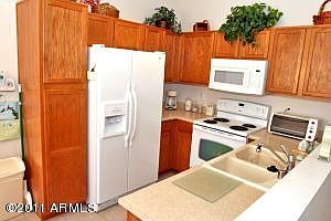 3rd image of 1826 E Lindrick Dr