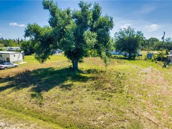 8355 Nault Rd, North Fort Myers, FL 33917