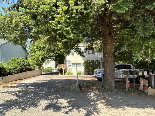 3812 E 14th St, Vancouver, WA 98661