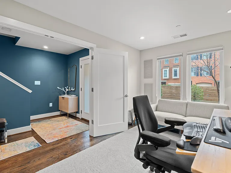 607 Slade Ct — Photo 21
