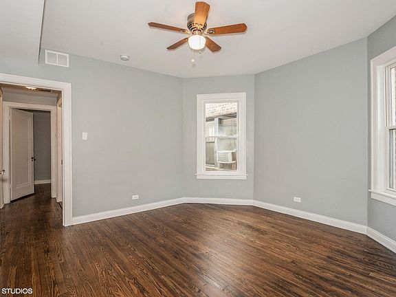 5th image of 5816 N Artesian Ave #1