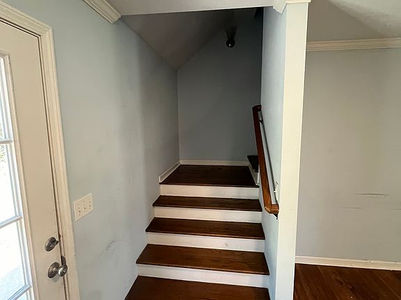 3rd image of 188 McNiel Dr