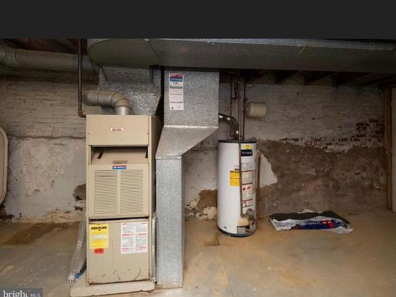 3rd image of 1643 Cotton St #5