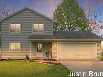 5660 Crippen Ave SW, Wyoming, MI, 49548