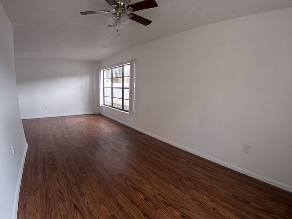 Living Room/ Dining Room