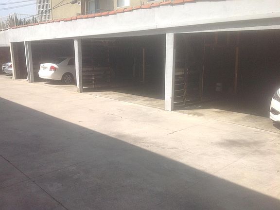 COVERED GARAGE AREA
