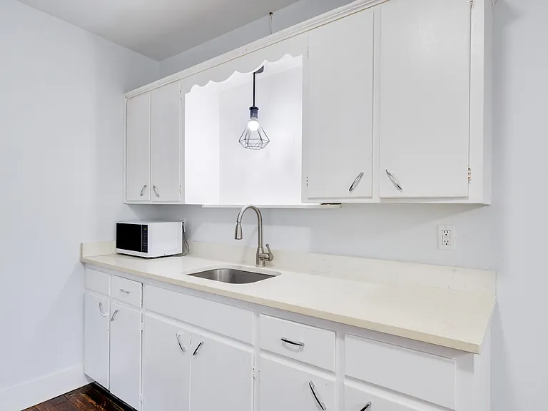 406 Voorhies St #B — Photo 3