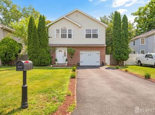 2402 Hamlette Pl, Scotch Plains, NJ 07076