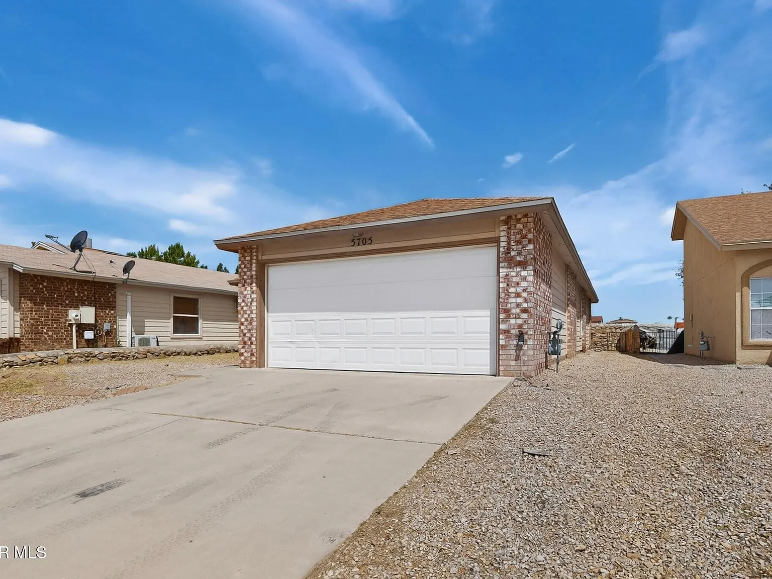 3 bed, 2.0 bath, 1046 sqft, $1,500 — Photo 2