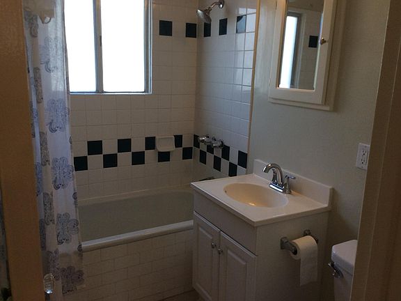 5th image of 1128 Hope St APT B