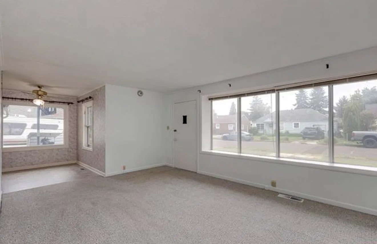 3 bed, 2018 sqft, $2,600 — Photo 2