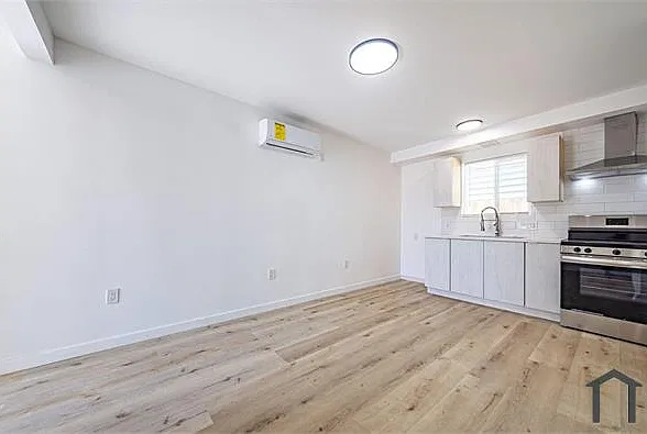 2 bed, $2,275 — Photo 4
