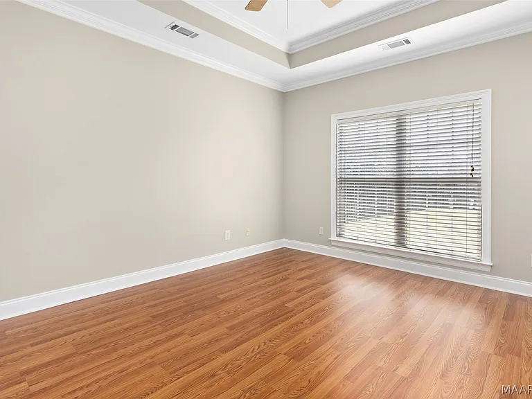 9729 Helmsley Cir — Photo 13