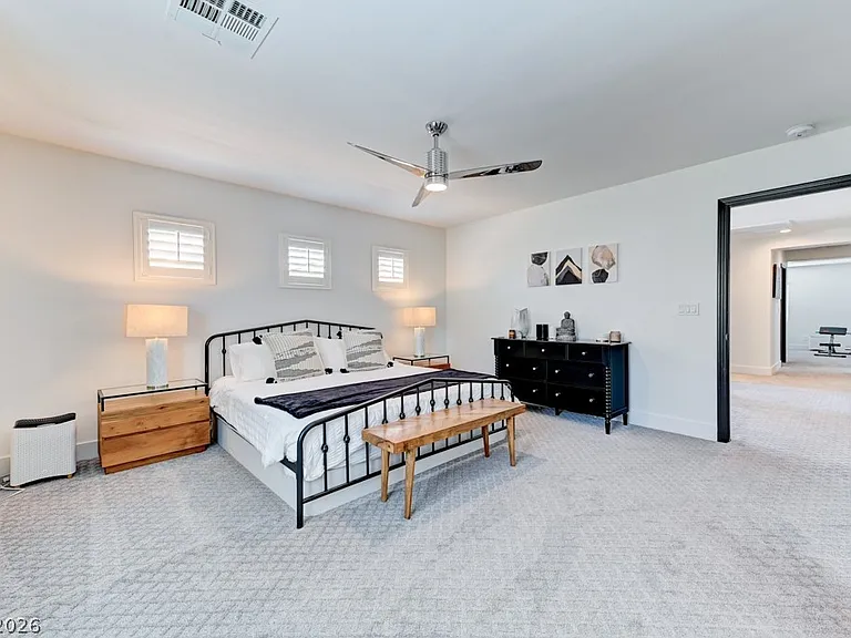 1041 Chestnut Chase St — Photo 12