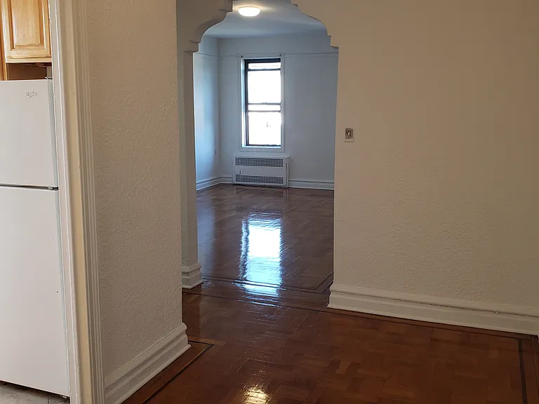 2245 E 19th St #D7 — Photo 5