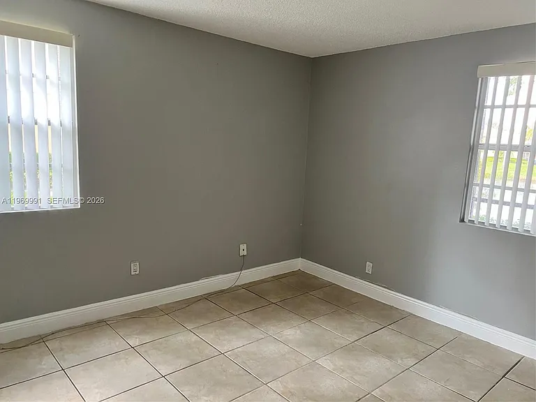 1261 SW 46th Ave #2003 — Photo 5