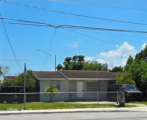 11800 SW 216th St Photo 1