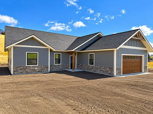 147 Peltier Pl, Eureka, MT 59917