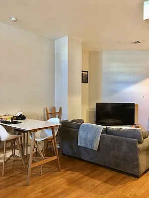 Rented by City Vista Inc | media 50