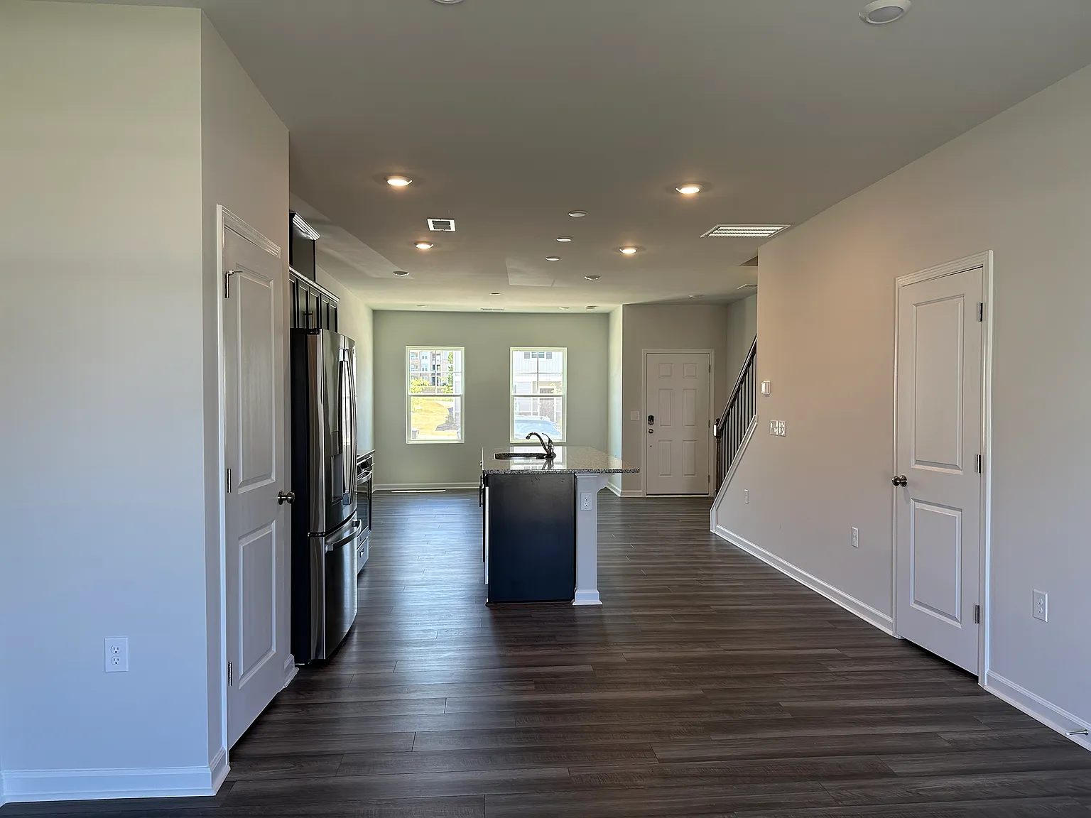 2 bed, 2.5 bath, 1370 sqft, $1,695 — Photo 4