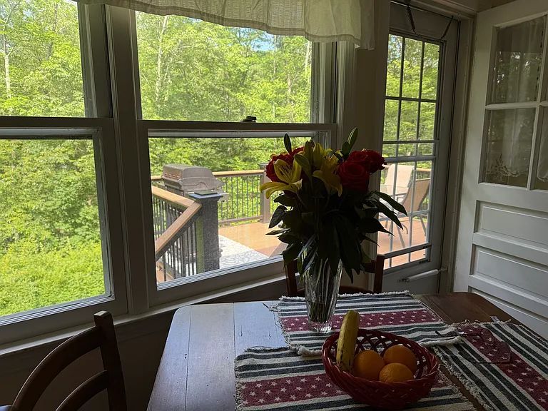 475 Saw Mill Rd — Photo 5