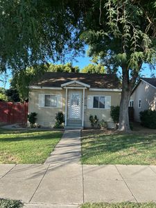 1360 Lincoln St, Kingsburg, CA, 93631