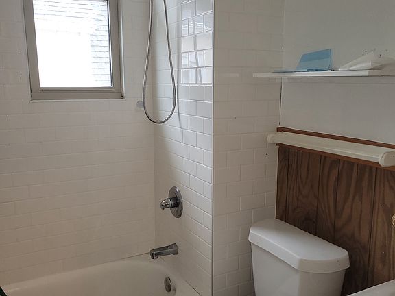 4th image of 4608 S 6th St APT 4