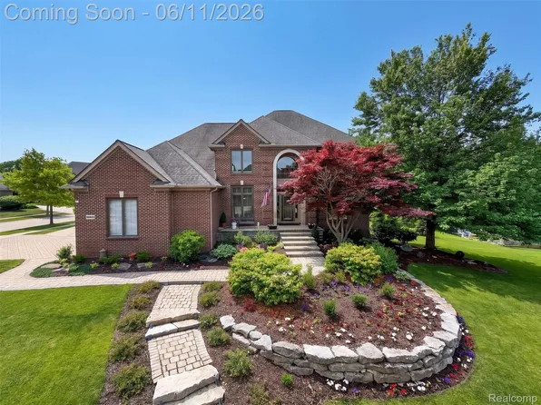 41621 Hempshire St, Novi, MI 48375