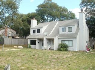 107 Seabrook Rd, Hyannis, MA 02601