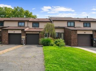 35 Chelsea Cir, Flemington, NJ 08822