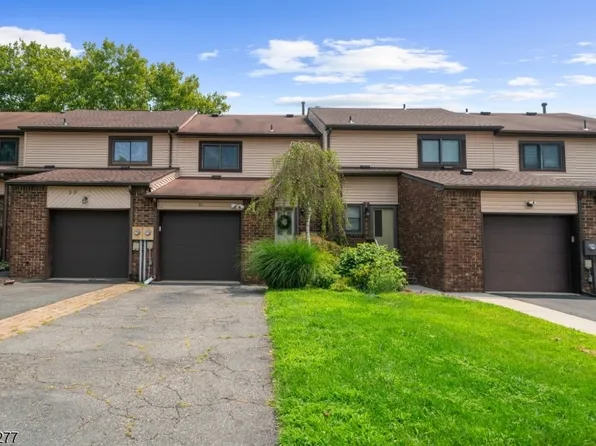 35 Chelsea Cir, Raritan Twp., NJ 08822