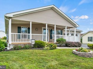 33 Middlemarch Rd, Douglassville, PA 19518