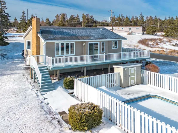 16 Seaview Ln, Cape Breton, NS B1C 1Z2