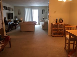 18 Bailey Ct APT D, Canton, MA 02021