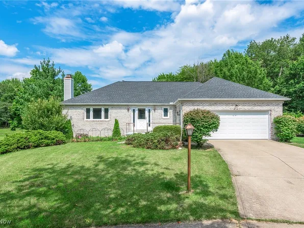 9531 Nicole Cir, Strongsville, OH 44136