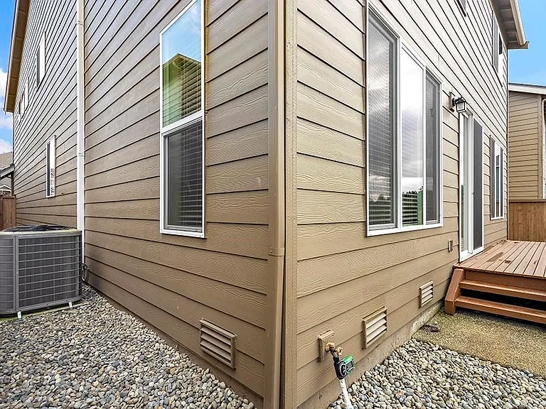 2821 Fiddleback St NE — Photo 18