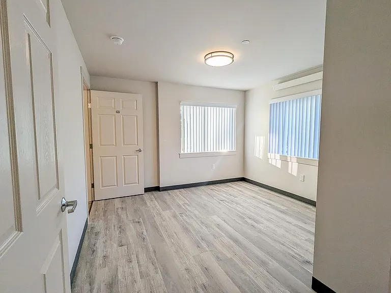 Kirkland Heights Apartments — Photo 117