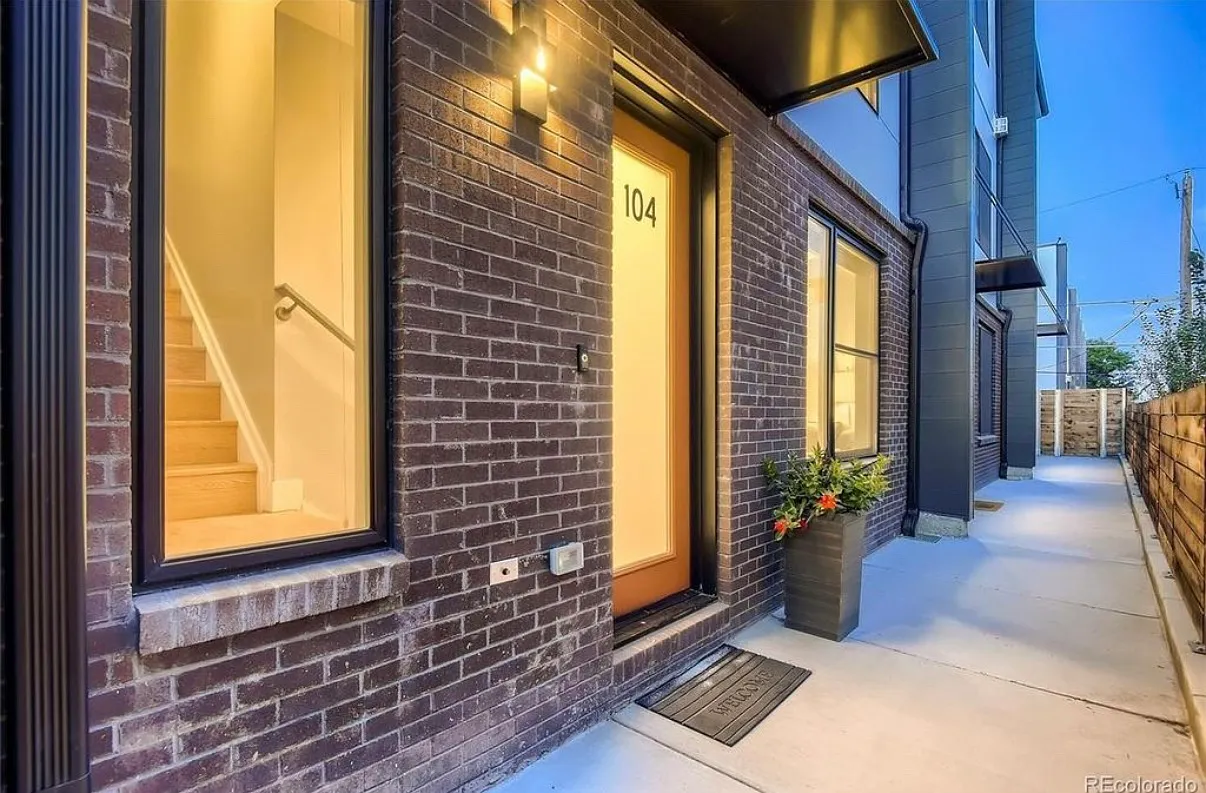 3 bed, 1752 sqft, $4,650 — Photo 4