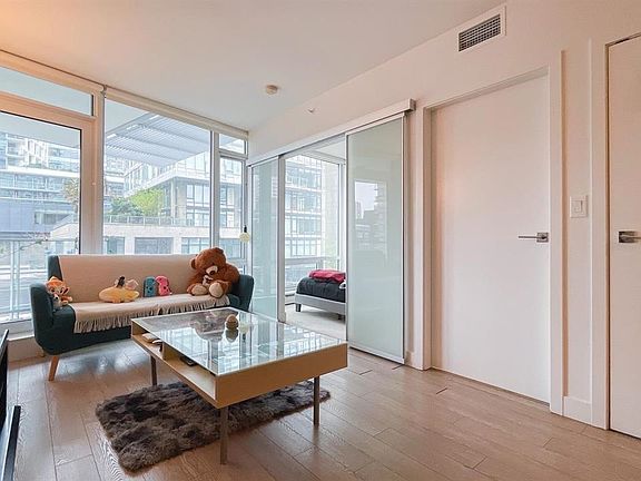 3rd image of 1283 Howe St #80X