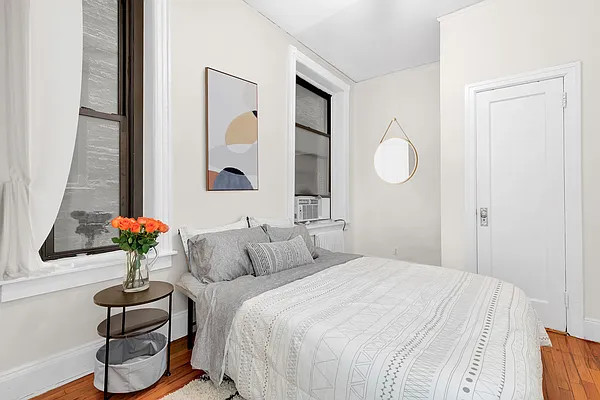 Rented by Cooper & Cooper Real Estate | media 8